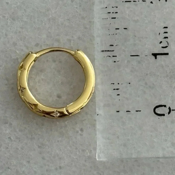 Gold Crystal Star Pave Huggie Hoop Earrings 

Brand New - Picture 3 of 5